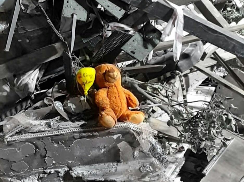 gusholderhaber's tweet photo. Ateş düşmediği yeri de yakar, kalbinde merhamet olan insanlar için. https://t.co/zzc1WdSUIU