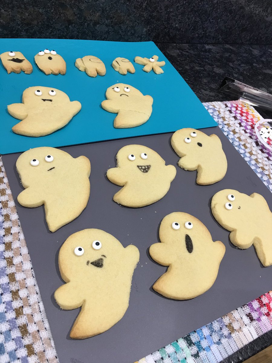 iconiclibrary's tweet photo. Halloween baking fun 👻🎃 https://t.co/FdrPmDmLw6