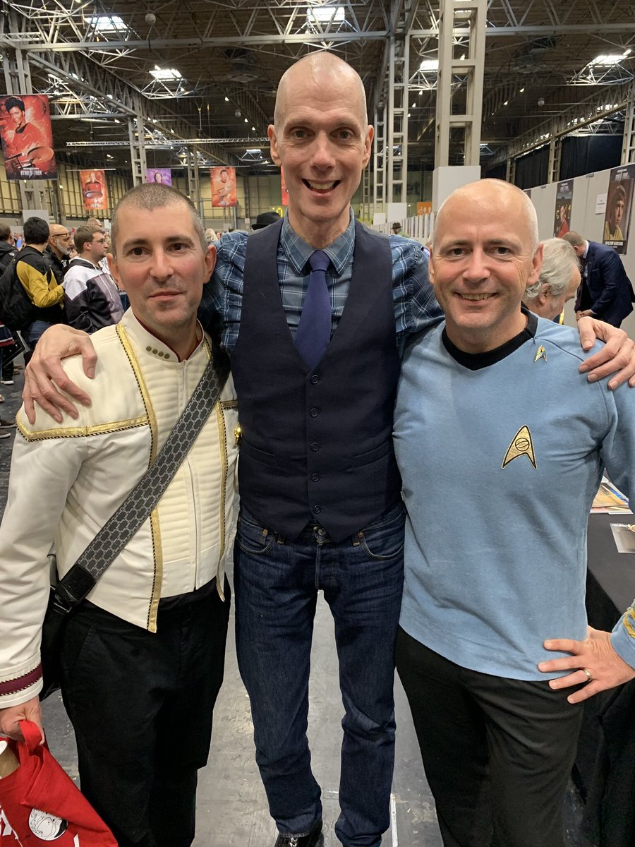 frogbmth's tweet image. Officially a Star Trek captain at last. About time! Always a fantastic performance from @actordougjones ❤️ #StarTrek