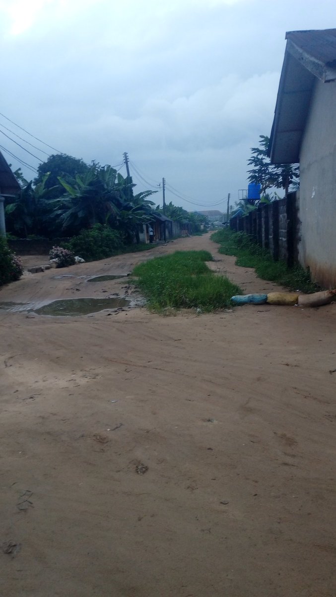raphico2003's tweet photo. #Endthekillingnow
#Oyigbolgariversstate
#Solidersarekillingtheinnocent
#reviewoyigbolgacurfew
@GovWike
@MBuhari
@NGRPresident @PoliceNG @NigeriaSenate
Please Governor Wike free the Innocent from the hands of the Nigerian Soldiers. We are dying of hunger. https://t.co/SsZaEgrBIr