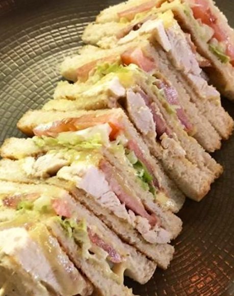 squarebistro's tweet photo. Sunday brunch special tomorrow!!! Our famous club sandwich with chicken, bacon, cheese, lettuce, tomato & curry mayonnaise served with chips ยฃ10 available 10am-1pm #properbrunch https://t.co/QWQD9yrrRn