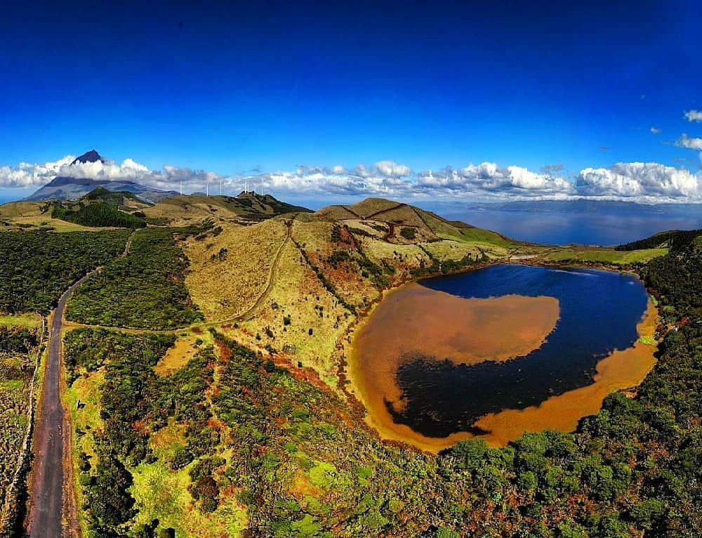 AzoresWhatElse's tweet photo. Photo By @azory.info
.
🇵🇹❤️🍍🌴 #azory #archipelag #atlantyk #nineislands #azorean #volcano #atlantic #adventure #ig_photooftheday #ig_world #islands 🇵🇹❤️🍍🌴 #photography #seascape #trending #location #portugalia🇵🇹 #archipelago #pico
.
#Repost #AzoresWhatElse #Azores #Açor… https://t.co/yvJtDQLhKd