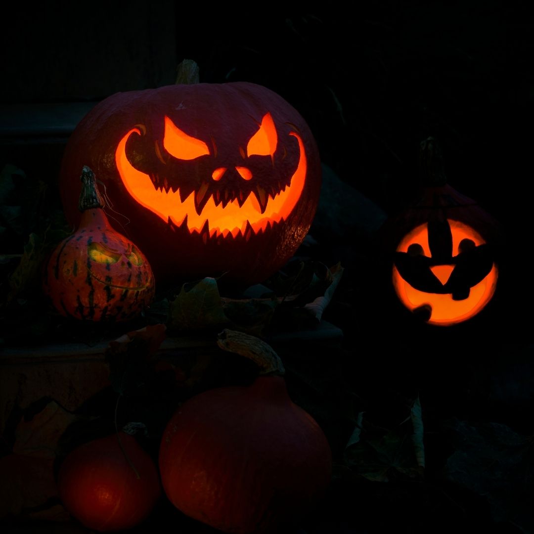 timberdental15's tweet photo. Happy Halloween everyone! Hope you all have a spooktacular night!

#halloween https://t.co/8aS30jXDaM