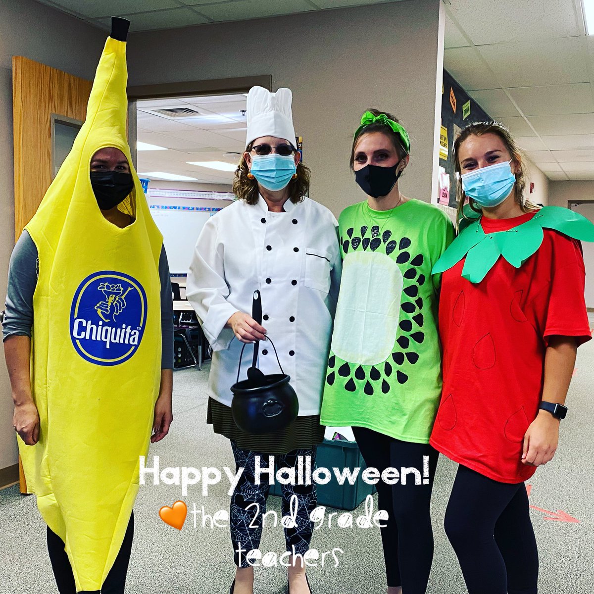 msblecharsclass's tweet photo. Happy Halloween! #oneflagstone @MsPiatchekFSE @jazazzz https://t.co/goBbFclXyF