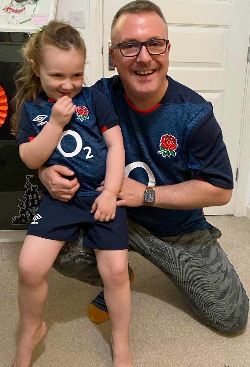 Opteka's tweet image. Beau &amp;amp; I are excited to cheer on @EnglandRugby after what feels like forever, as they take on Italy!  Let’s have a cracking performance!#WearTheRose #CarryThemHome #GuinnessSixNations #ITAvENG @O2sports #WearTheRose @UmbroUK @umbro