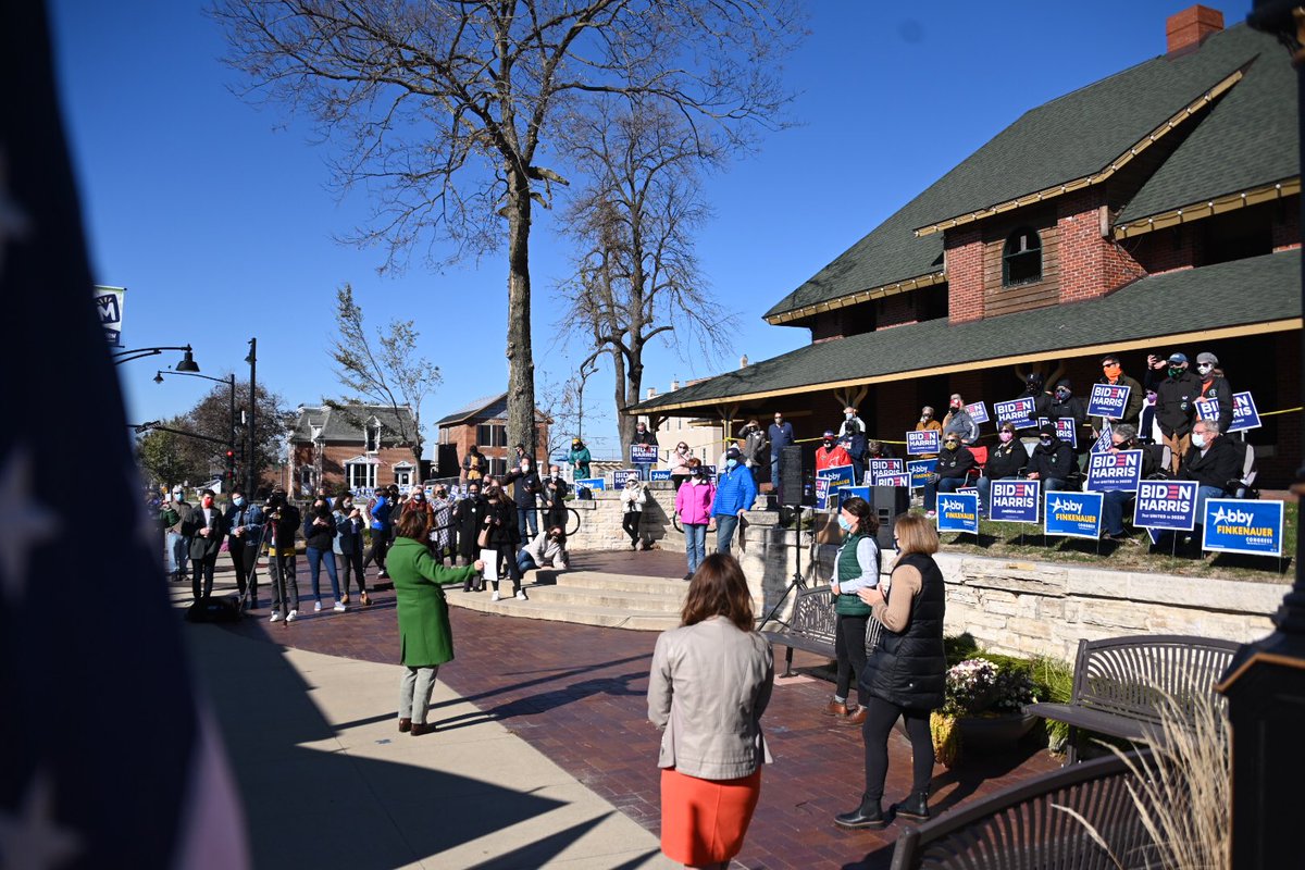 Our good friend Senator <a href="/amyklobuchar/">Amy Klobuchar</a> is back in Iowa! 

Thanks to her, Representative <a href="/Abby4Iowa/">Abby Finkenauer</a>, senate candidate @greenfieldiowa, and State Rep’s <a href="/LizMathis1/">Liz Mathis</a> and <a href="/MDonahueforIA/">Molly Donahue</a>, and @AndrewsForIowa, Eric Gjerde and <a href="/SwatiDandekar/">Swati Dandekar</a> for joining us to get out the vote in Marion.