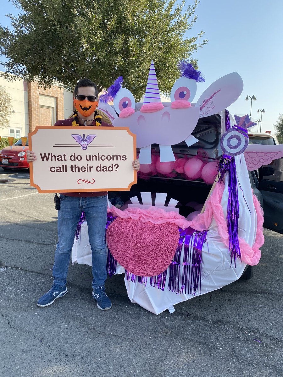 RubyC2715's tweet image. Bring all of your ghosts and goblins to Targets Boo Avenue🎃👻 @skynewton3 @GaradaVilla @vscduncan @BeckyF_TGT @LDJones817