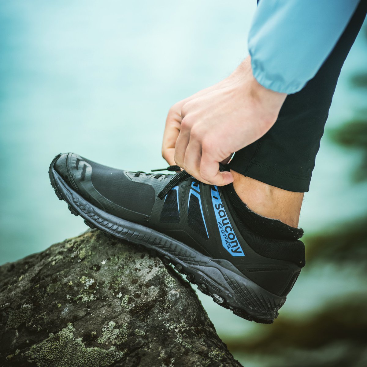 therunningworks's tweet photo. The Peregrine ICE+ is back!
Outsmart icy conditions with cutting-edge grip.
#saucony #runforgood #peregrine #ice #vibram #arcticgrip #pwrfoam #everun #trail #shoes #trailrunning #winterrunning #runguelph #guelphrunners #shoplocal #therunningworks https://t.co/aDNxrCfZrY