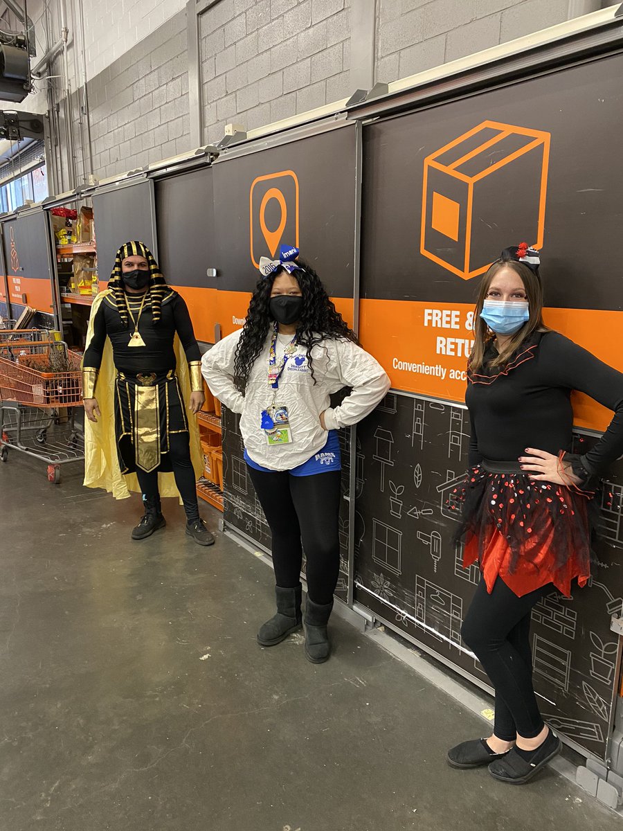 Joel (@joel_cruz7989) on Twitter photo Happy Halloween from 1212!! <a href="/DLapshan/">Dawn Lapshan</a> <a href="/RonnieOddo/">D212rocks!</a> Happy Halloween from 1212!! <a href="/DLapshan/">Dawn Lapshan</a> <a href="/RonnieOddo/">D212rocks!</a>