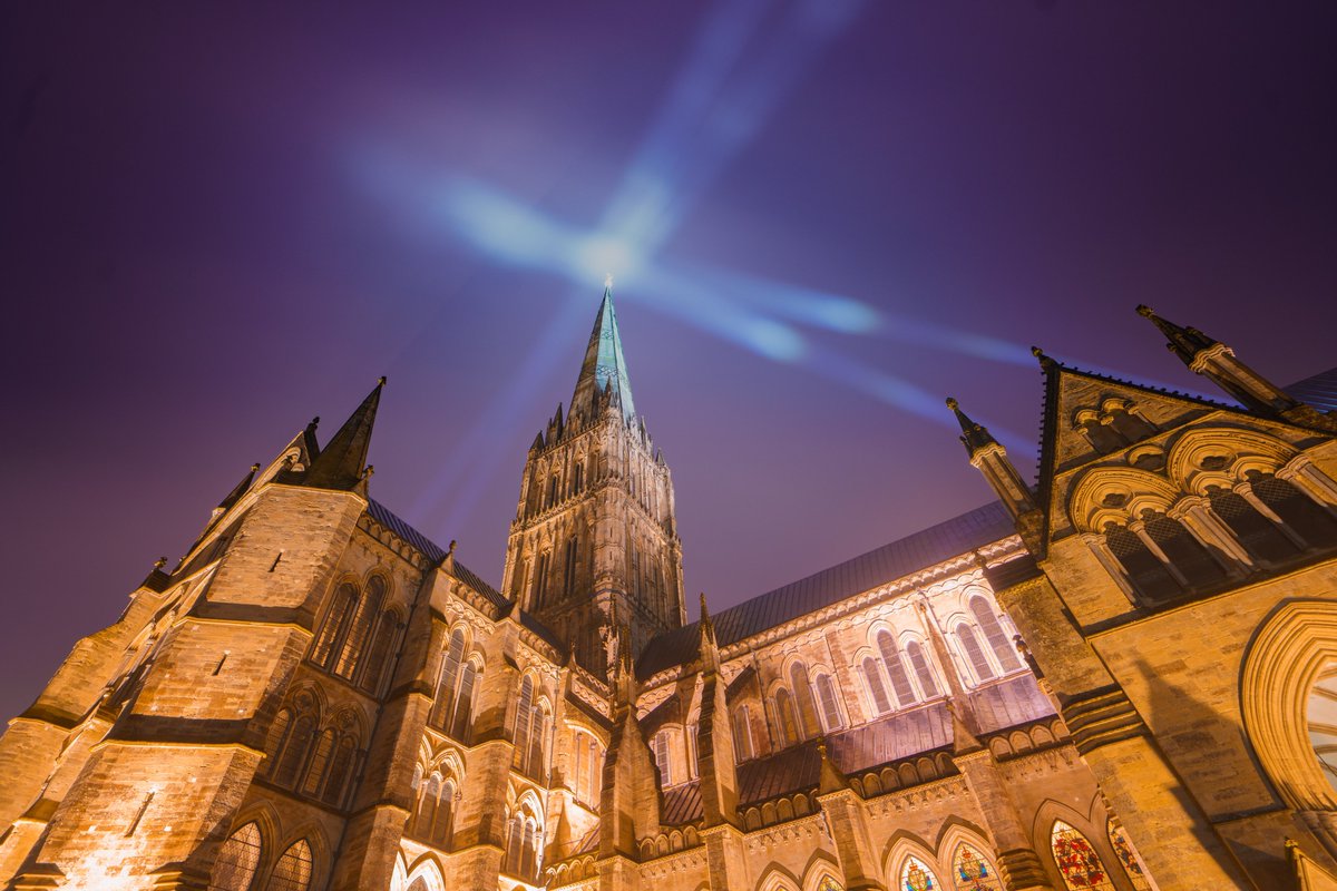 As we prepare to face more challenging times ahead, beams of light are projected over our spire to send a message of hope. The #LightofHope project is devised by <a href="/pwalkersculptor/">Peter Walker</a>, supported by <a href="/ace_national/">Arts Council England</a>. (Lights on 31 Oct-2 Nov bit.ly/3jJ224z) 📷: Ash Mills