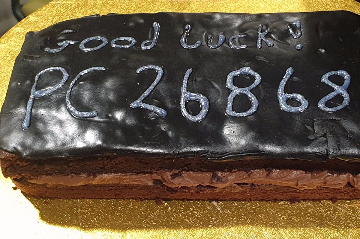 LichfieldPolice's tweet photo. Last shift for #PcJoe before he moves to pastures new. Thanks to #ScAde daughter #Lichfield @StaffsSpecials for the homemade chocolate cake #Lush #GoodLuck ๐๐๐ https://t.co/Z6qurTLVwk
