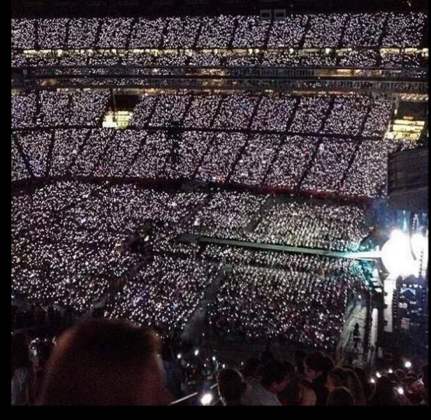 Dravyaadhikari1's tweet photo. NOTHING IS CHANGED
#WEARESTILLHERE #werestillhere #OneDirection #1Dfam 
💌🏵️♥️💛💙💚 https://t.co/5rDIYX7ciG
