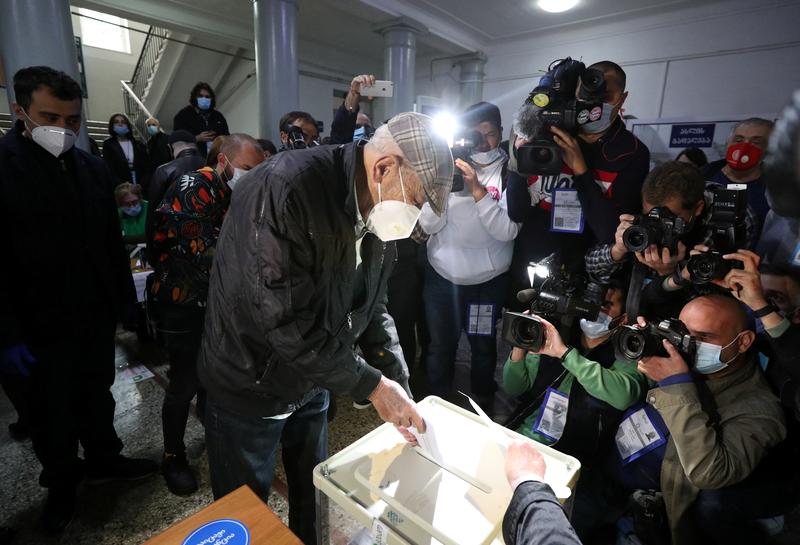 Georgians vote in closely contested parliamentary election reut.rs/37UU99T
