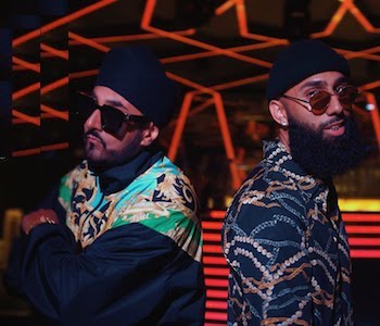 Watch the video to the song #SilkySilky sung by @MANJmusik & @happysinghmusik , lyrics been penned by @NindyKaur & #MrRichi while the music is by Manj Musik out now via @NavrattanMusic
https://t.co/6ZMiYtm8Xh
#Bhangra #PunjabiMusic https://t.co/8lUj6uB4kJ