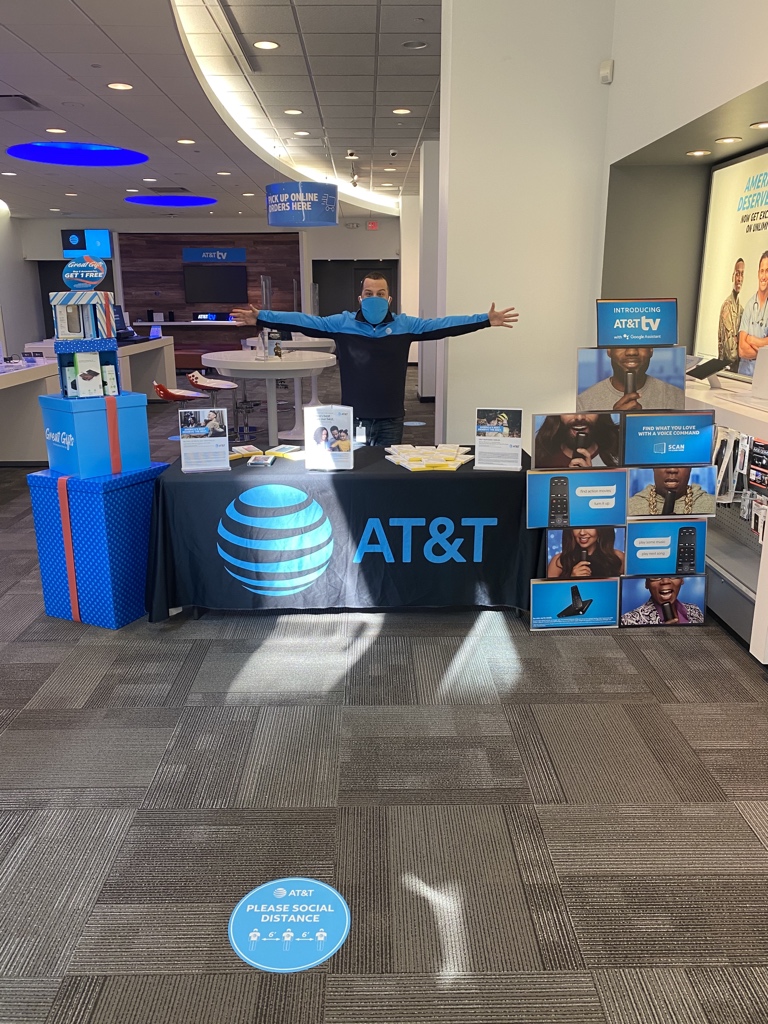 Happy Halloween here at The Natick Store!! Can’t hand out candy? Got it covered! Well hand out GAs and AT&amp;T TV! Come one, come all! 🎃 <a href="/LawVulakh/">Lawrence Vulakh</a> @DavyThach <a href="/keroninc/">Keron Incarnato</a> <a href="/CarolWalsh01/">Carol Walsh</a> <a href="/pnixnix/">Peter Nixon</a>