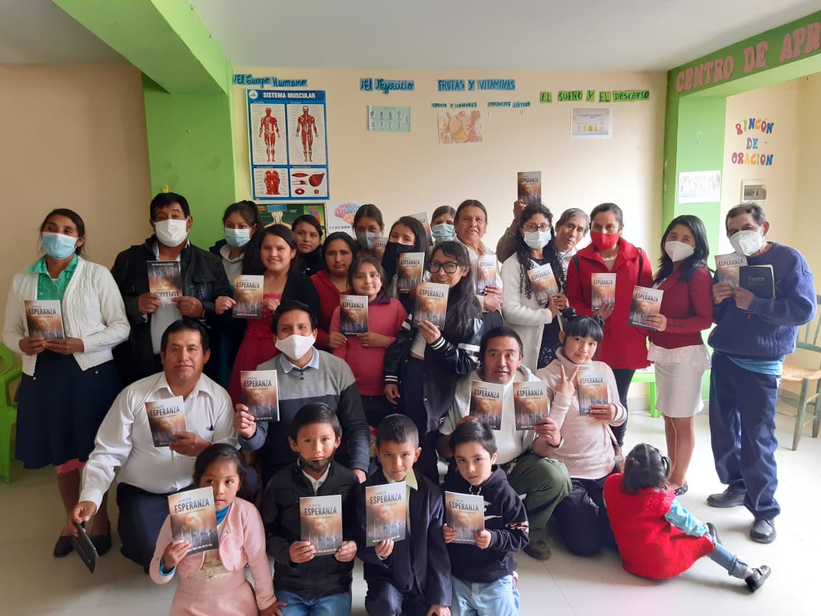 ErickOruna's tweet photo. #ImpactoEsperanza en Hco la 💒 I.A.S.D Maracaná 💒 esta lista para compartir Esperanza😃😃 #JuntosSaldremosAdelante 💪😃 https://t.co/7JChuMxEPF
