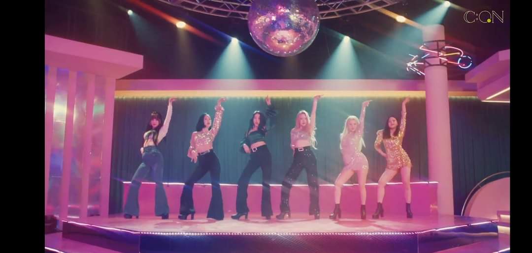 bunneade's tweet photo. Tengo el descaro al decir que #MAGO va a hacer la canción del año 👀
#GFRIEND_CON
#GFRIEND
#GFRIENDConcert #G_CON https://t.co/cAMrSh1vOh
