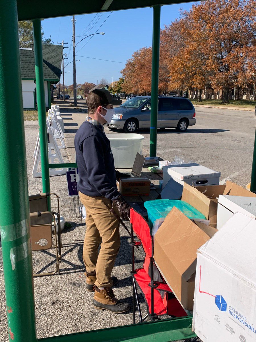 _KendraAfia's tweet image. What a beautiful day to launch canvassers in Muskegon 🤩
#WestMIBestMI #4DaysOut @OneCampaignMI