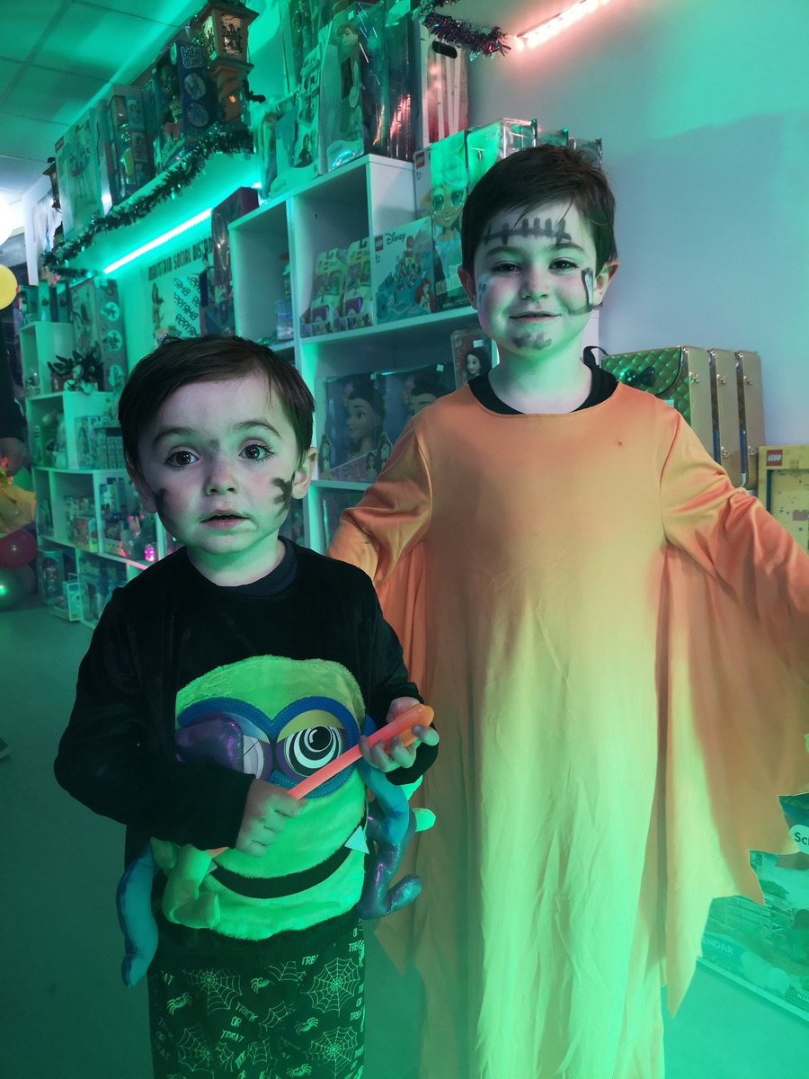 AJ Toys & Books tweet media