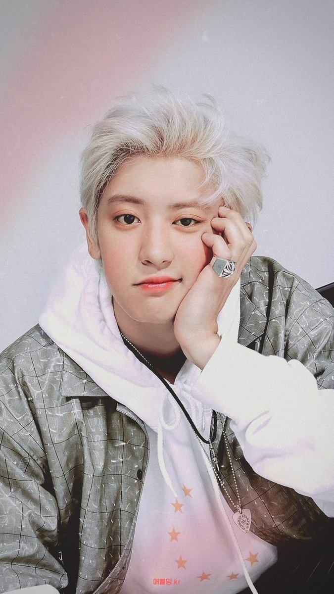 Chan_yeolp's tweet photo. Boring day too? https://t.co/QI2kW1HJ5H