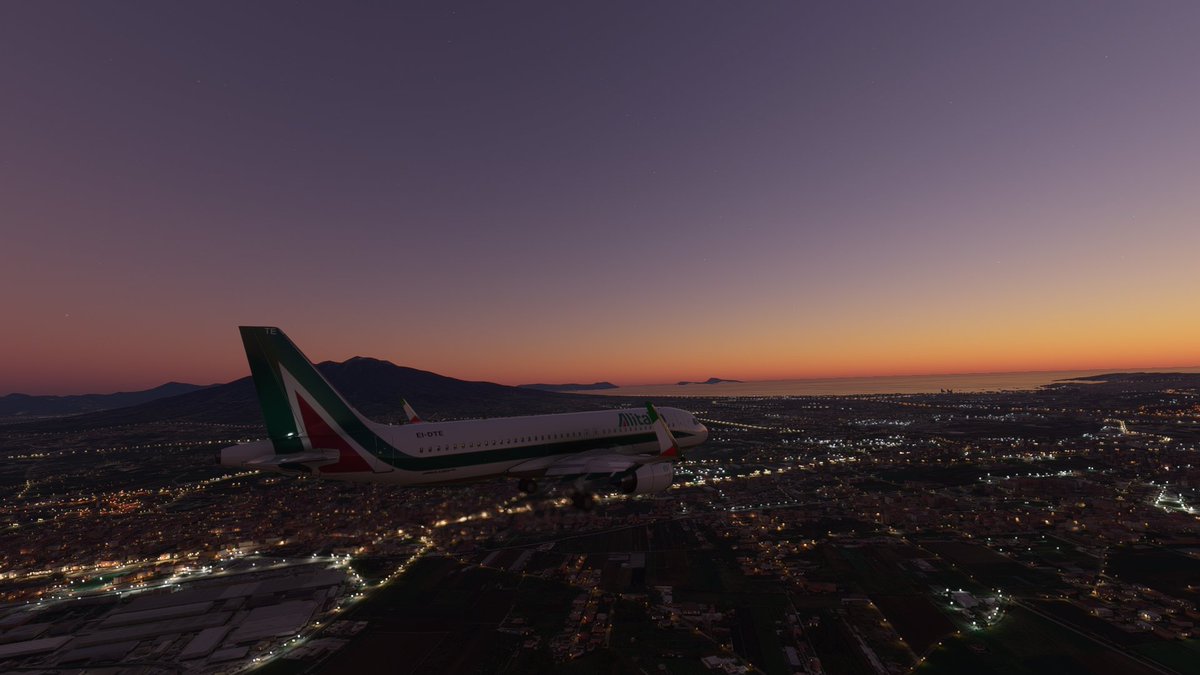 LuisSaezTorres1's tweet photo. AZA4628  [ LEVC 🇪🇸 -- LIRN 🇮🇹 ] Impresionante aproximación rodeando el Vesubio 😍. Estrenando el increíble mod #selfloadingcargo. Una toma bastante suave 🤣. @MSFSofficial https://t.co/9OtPEwFcpk