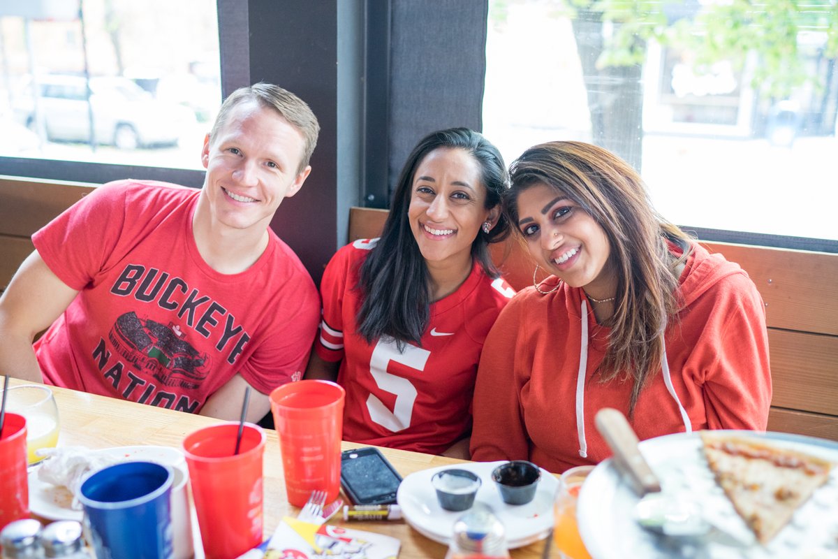 GaslightBar's tweet image. The sun is shining, our windows our open, our tables are distanced... and we're ready for a Buckeye win! 🏈🍻 We'll see you at 6:30pm!