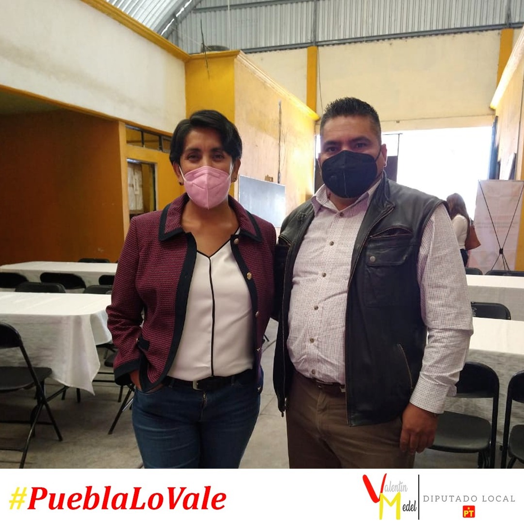 ValentinMedelH1's tweet photo. Tomando en cuenta las medidas sanitarias, el día de hoy asistí al taller ruta jurídica de violencia política contra las mujeres en razón de género en la casa del campesino de San Salvador el Seco organizado por el sectorial de mujeres del @PTPuebla. 

#PueblaLoVale https://t.co/eeKiXMCy1s