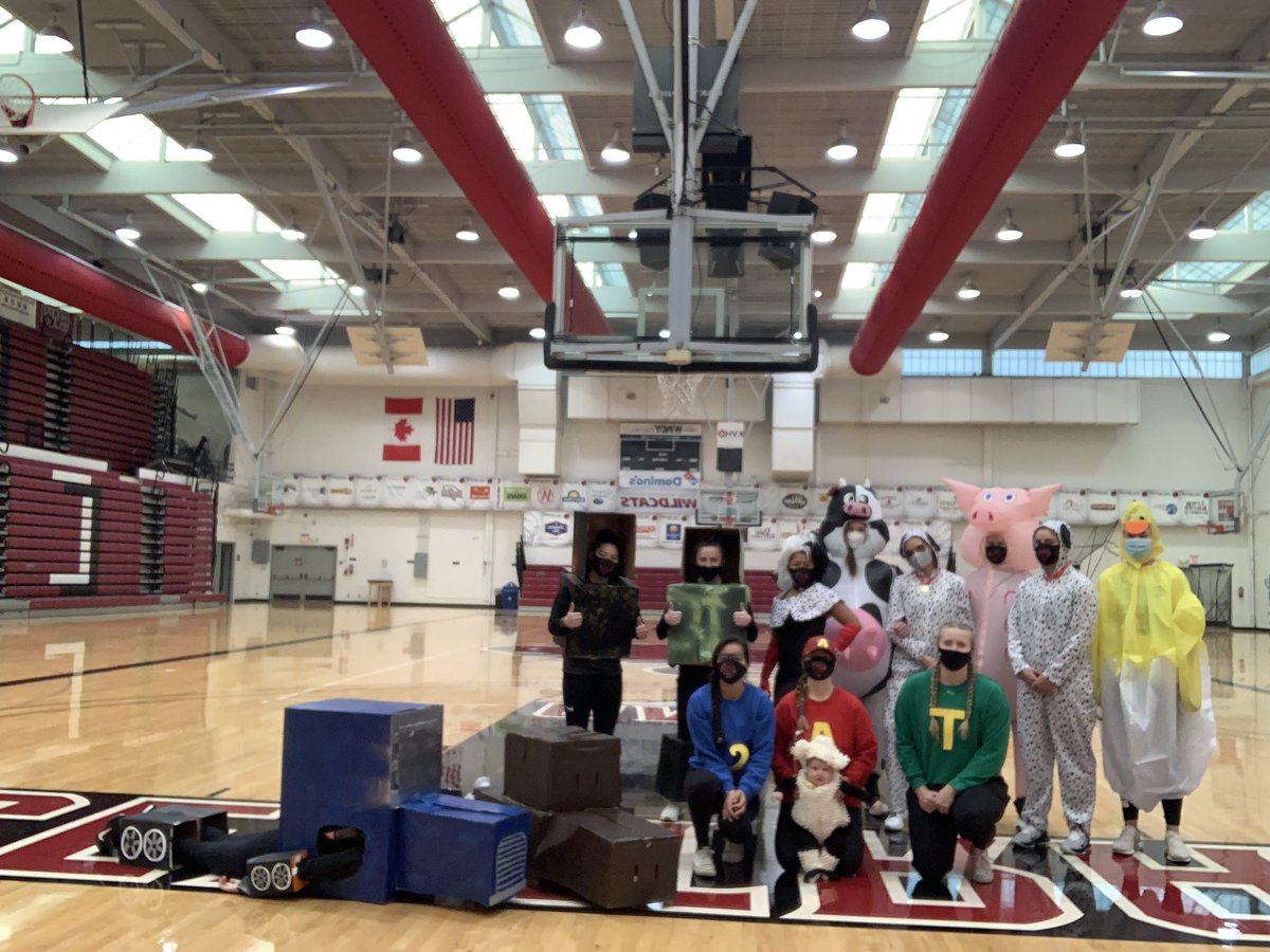 cwu_wbb's tweet photo. Happy Halloween 🎃🐾🏀 https://t.co/z0mv3DQvdG