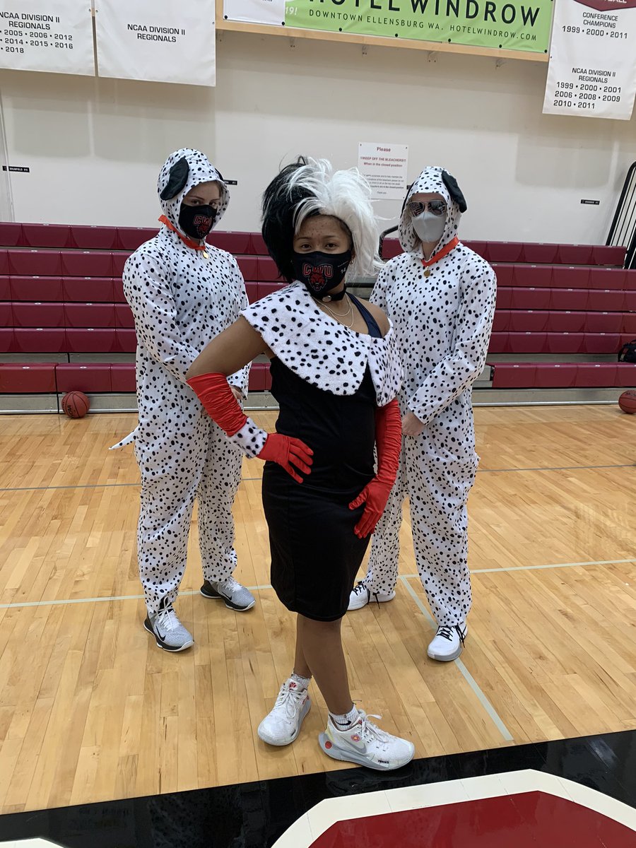 cwu_wbb's tweet photo. Happy Halloween 🎃🐾🏀 https://t.co/z0mv3DQvdG