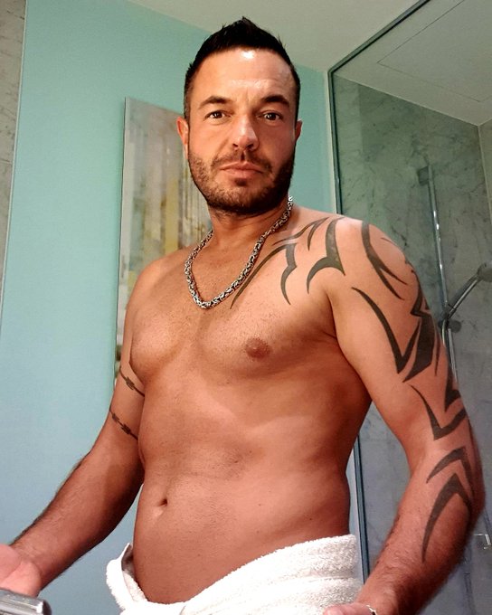 W&uuml;nsche euch ein sch&ouml;nes Wochenende! 😘 #germanmen #germanguy #niceguy #SaturdayMotivation #bathroomselfie<a href="/tag/germanmen"class="tags">#germanmen</a><a href="/tag/bathroomselfie"class="tags"><span>#bathroomselfie</span></a><a href="/tag/niceguy"class="tags"><span>#niceguy</span></a><a href="/tag/mydirtyhobby"class="tags"><span>#mydirtyhobby</span></a><a href="/tag/saturdaymotivation"class="tags"><span>#saturdaymotivation</span></a>