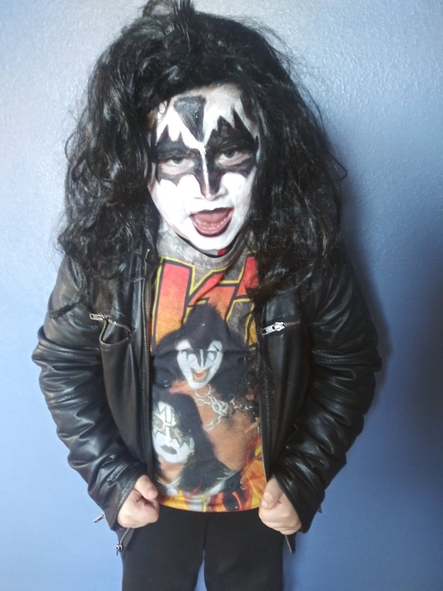 Happy Halloween from Jack! 🖤🤘🤘🖤
<a href="/genesimmons/">Gene Simmons</a>