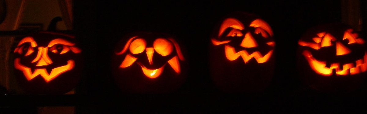 ReachPub's tweet photo. Happy #Halloween - share a picture of you in your costume!  Or come on down and let's see if we can guess what you are! https://t.co/4Donqpkm2E