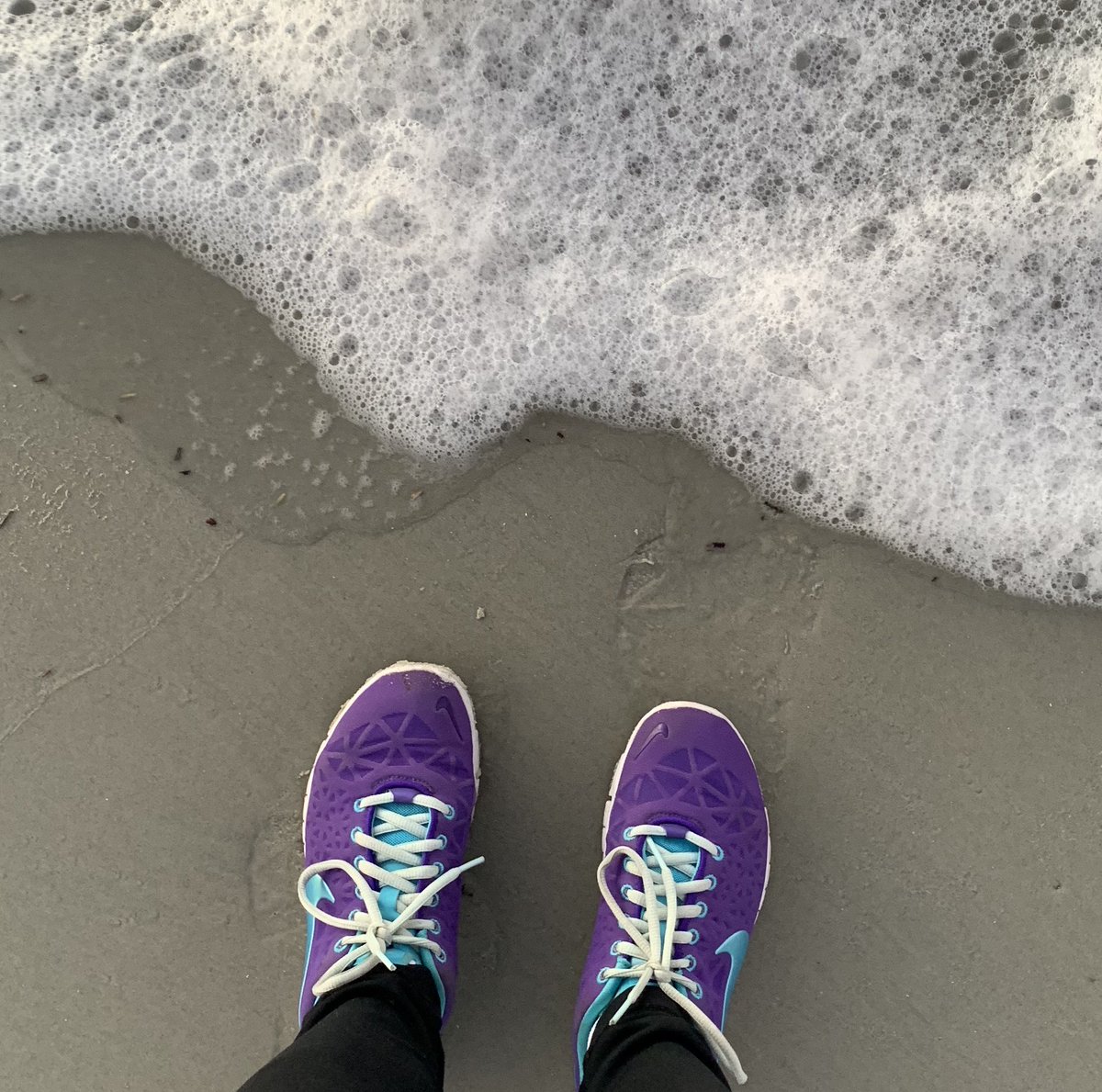 dbosse1's tweet photo. Today’s walk on Hilton Head and visit to the Promise Garden in Bluffton was the 4th event I’ve participated in this year(the 1st 3 in OH) . Today my team of one raised awareness on the island and off. #Walk2EndAlz #ENDALZ  ⁦@wtocjamie⁩ https://t.co/T0FiIcgWOk