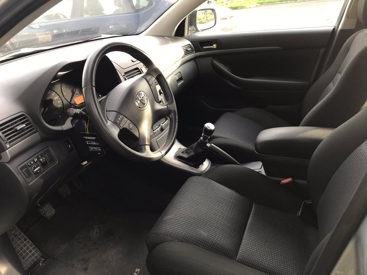 SE VENDE!!!aunque mejor sería “lo vendo”. Como se suele decir (y en este caso sin faltar a la verdad): en buen estado. Interesados por privado.
Se agradece compartir...