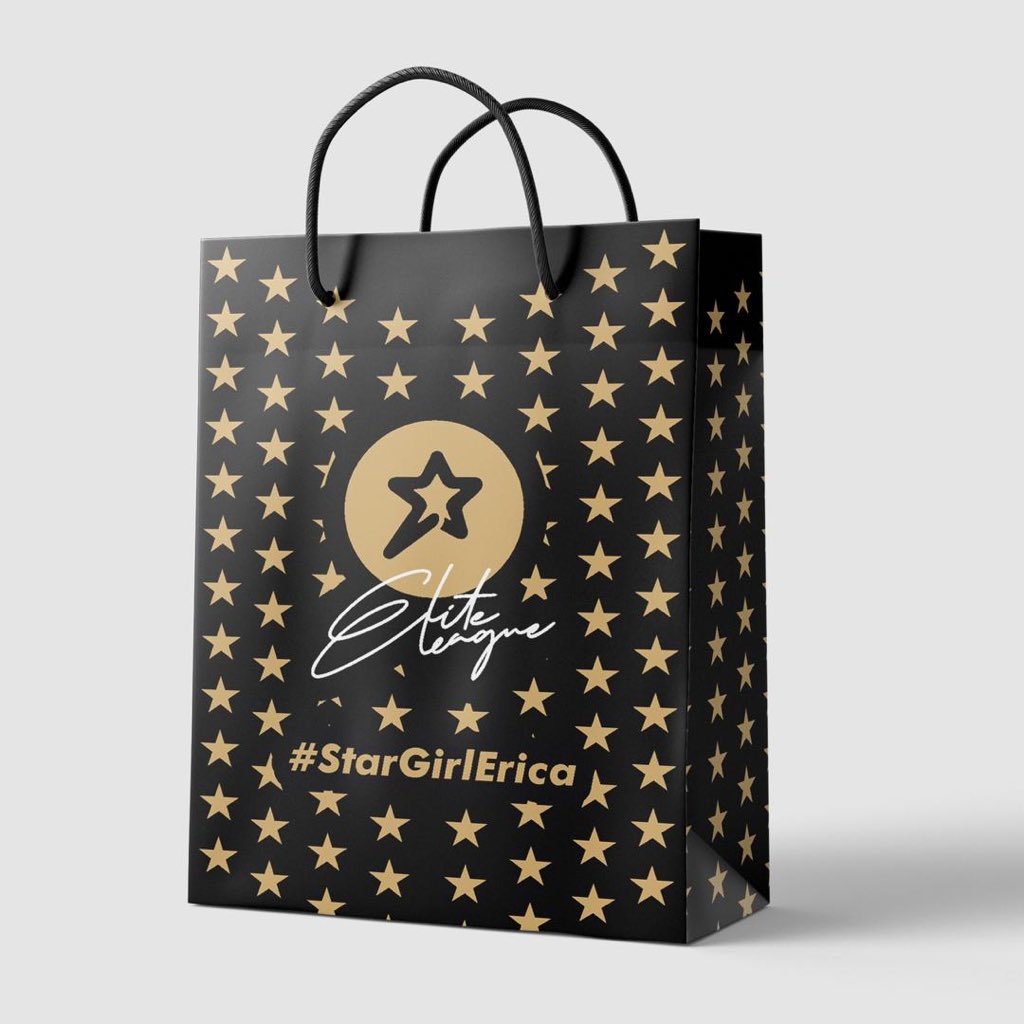 MercieNyax's tweet photo. Billionaire State of Mind my people...Elites are now called the Rich Gang💫 which Meet and Greet have you ever attended where you return home with a gift? Where? Abeeeg wash your hands before talking to me! We deserve our own country!
#EricaXElites #EricaOfLagos #EriBillionaire https://t.co/fNwS5r6cFM