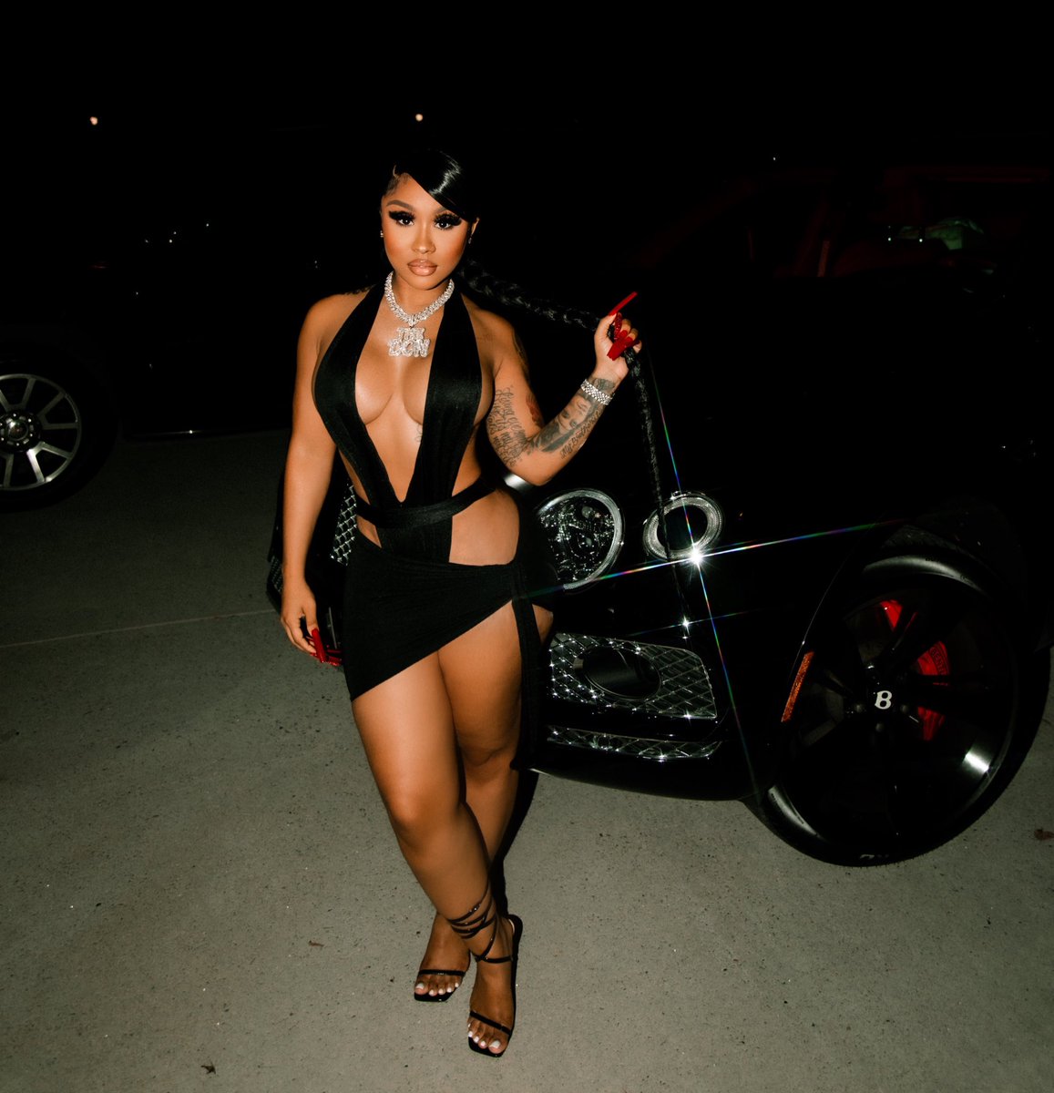 AriTheDon's tweet photo. You bitches gone die mad if it’s up to me. 🤩 https://t.co/pSR928wwit