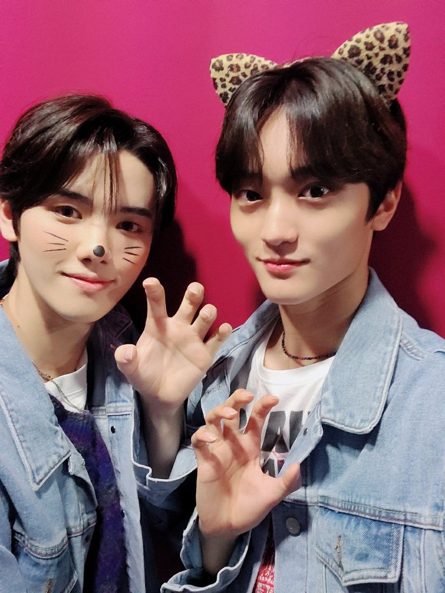 MinheeChile's tweet photo. [Oficial • 201031] Actualización de #Taeyoung junto a #Minhee en el twitter oficial de #CRAVITY     

"LUVITY, hoy hicimos nuestra últimas promociones de Ohh Ahh en #Musiccore #KMDF ..! A aquellos LUVITYs que nos han apoyado.. gracias y los amo!🥰.  1/2 https://t.co/Q3Bgux7ohe