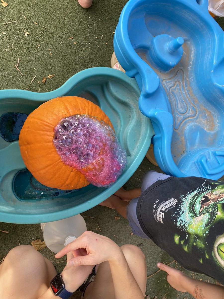 Krevalyn1's tweet photo. Volcanic pumpkin with the family today for Halloween! @krevalen #familyfun #Halloween #projectsforkids https://t.co/tr9GOhZqrh