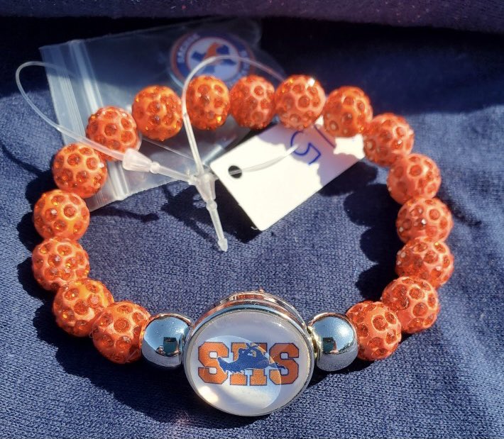Sachse2022's tweet photo. Couldn’t make it to the Mustang Market?! There’s still time to support the Class of 2022!! Shop SnapAccents and use code Class2022.  Proceeds from this weekend’s sales will be donated to the class of 2022. https://t.co/s5Kz2FxBZ7 https://t.co/3EU42gMrAy
