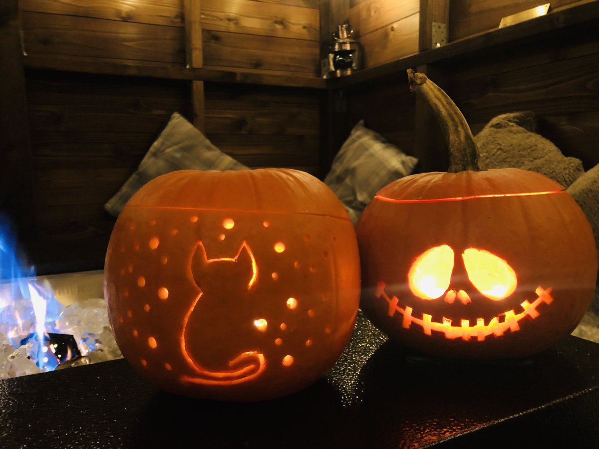 LankyLyn's tweet photo. 🎃 pumpkins 🎃 #2020Carvings #MacShack #HappyHalloween https://t.co/3PdxbTnAsb