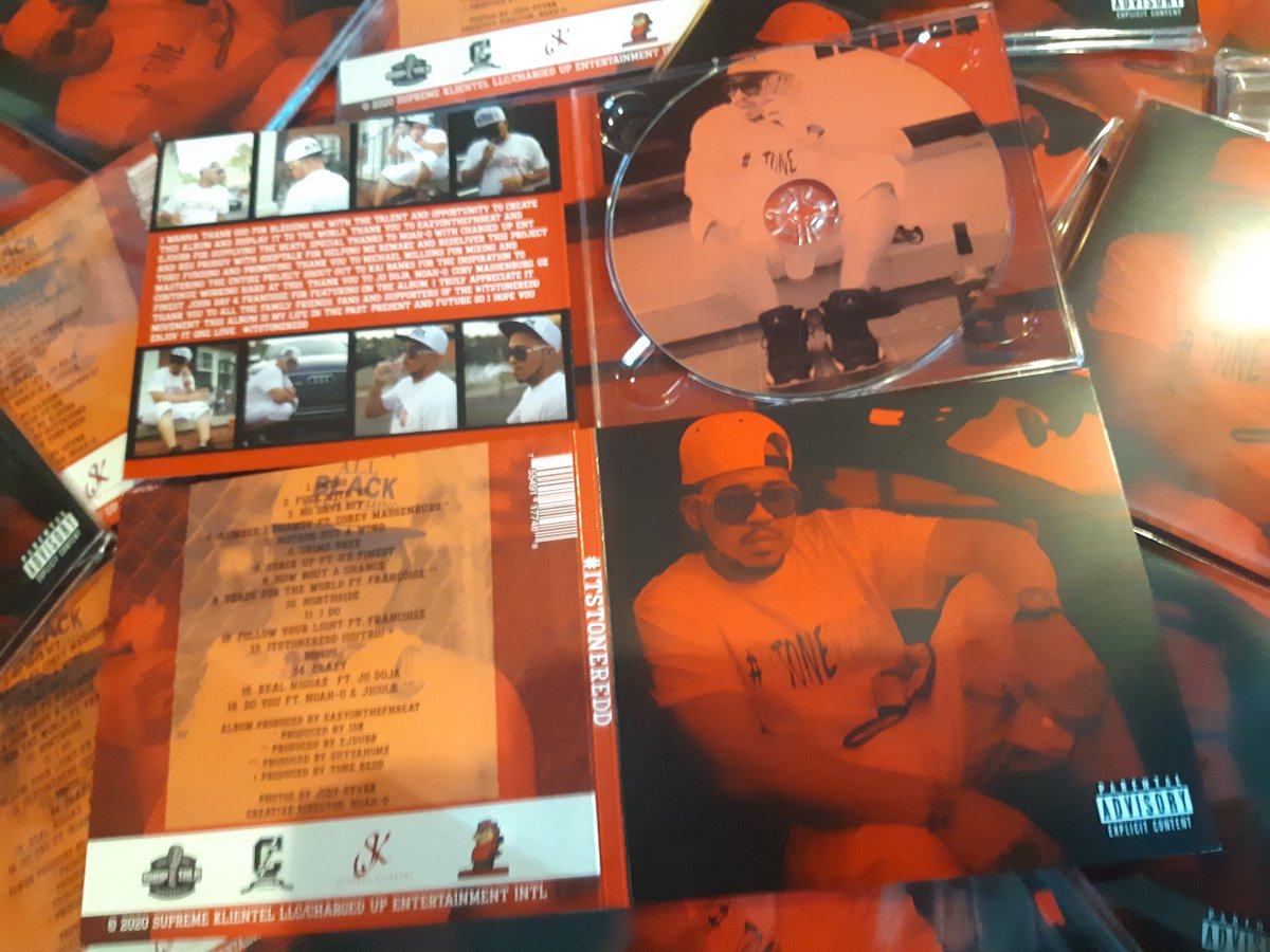 chrgdupent's tweet photo. @tone_redd posted up with @gzfinest & @ChargedUpNoahO at the #ITSTONEREDD-DELUXE Sold Out release concert in RVA.
Stream the album here https://t.co/6e5e1nsHhw & contact @tone_redd to purchase merch & physical copies https://t.co/IAe2BHdvWd