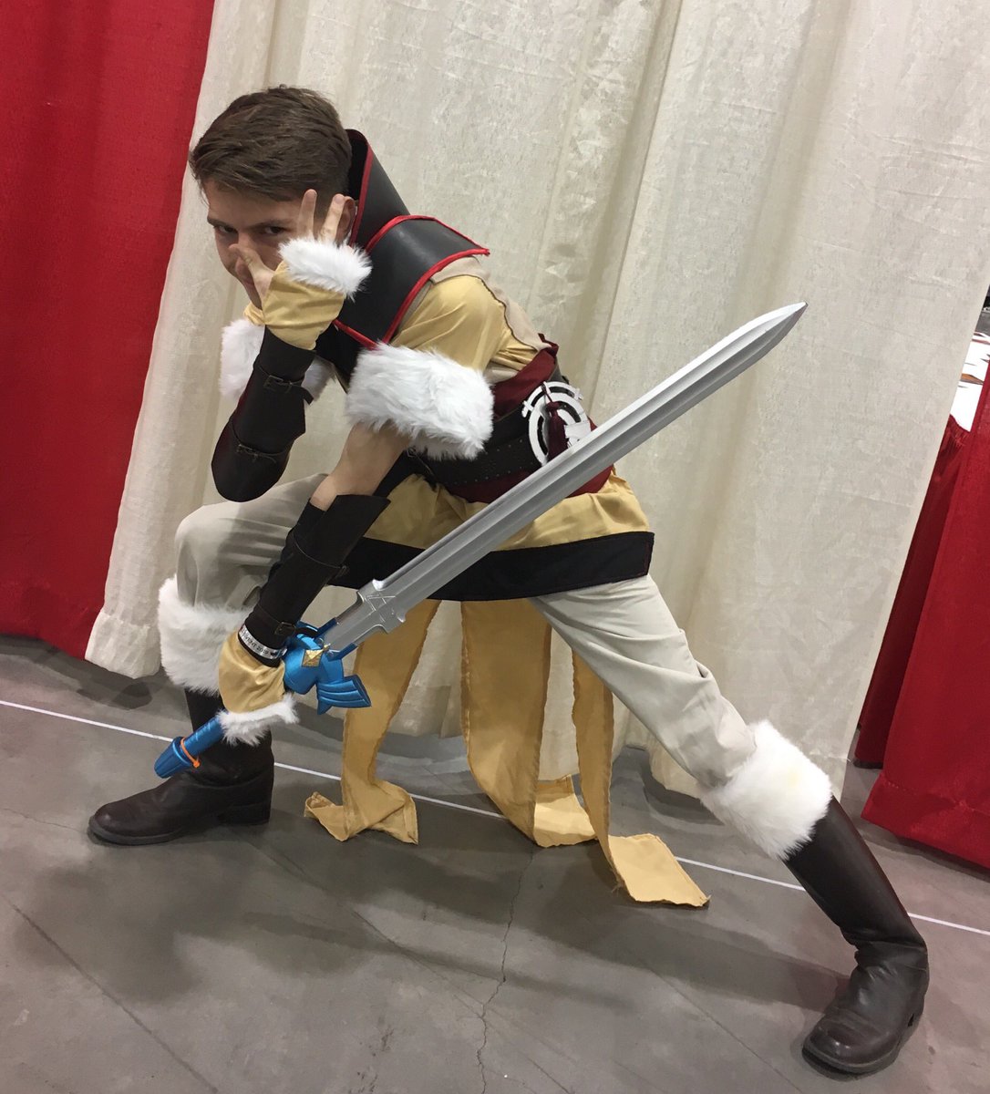BraedenGilliss's tweet photo. For Halloween, I will be donning the attire of The Chosen One, Owain Dark! And yes, The Scion of Darkness is wielding none other than The Evil’s Bane itself, The Master Sword!

@KaijiTang #OwainDark #FireEmblem #FireEmblemAwakening #FireEmblemHeroes #Halloween #MasterSword https://t.co/5xX7XsCwq3