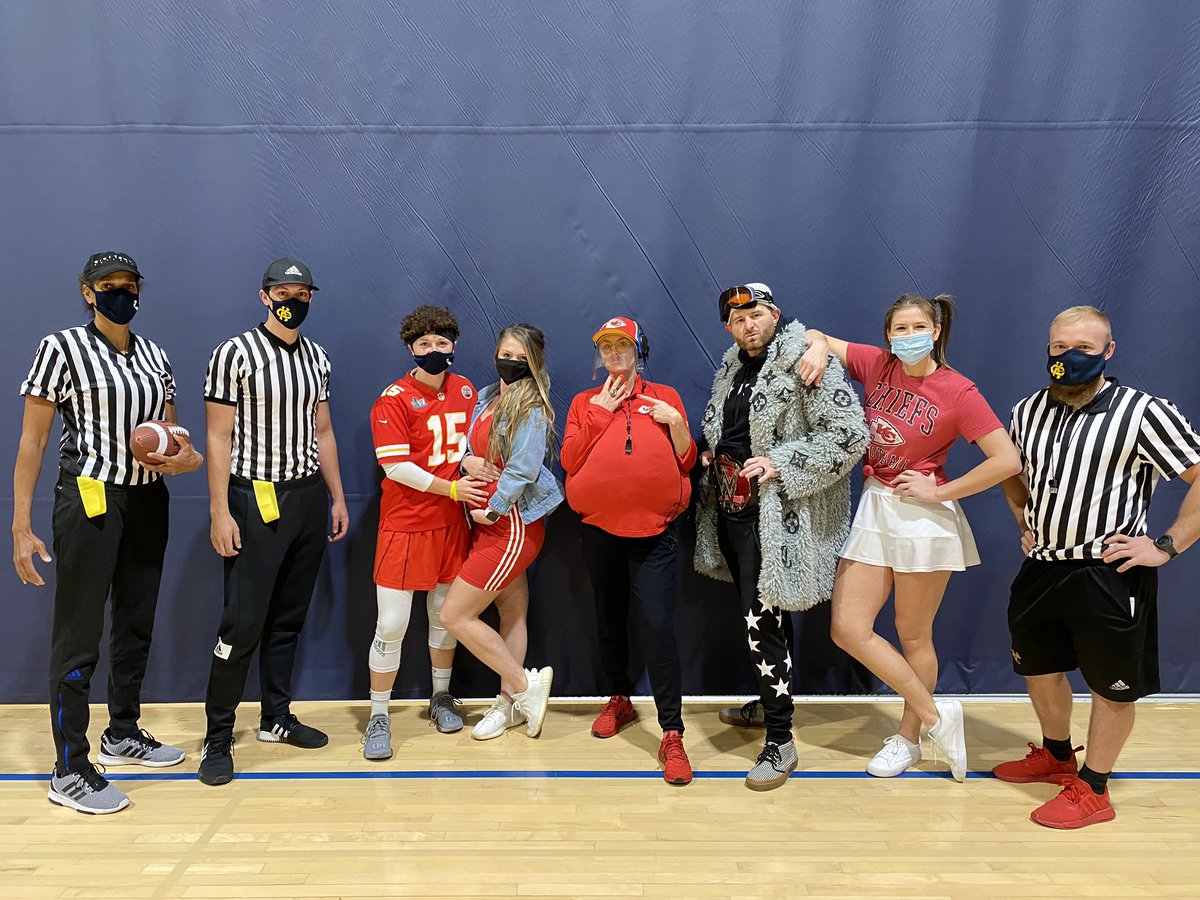 CoachJacie's tweet photo. 2020 Conference Champions meet 2020 Super Bowl Champions ๐ค
We won Halloween today! And yes, we stayed in character the entire practice!
#ChiefsKingdom #HappyHalloween
#RINGTEAM https://t.co/yKbMWhORLA