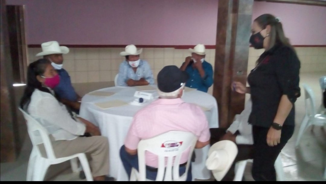 AlianzaProgres1's tweet photo. Huatabampo.- Un gusto encontrar tanto entusiasmo entre quienes conformamos Alianza Progresista Sonorense. @LupitaGraciaBe @Majubo17 @roman_holguin1 @OscarOrtizCTMS @JavierCTMSonora https://t.co/y7uDOfxhmx
