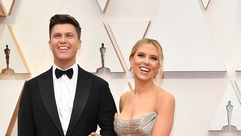 RT @THR: Scarlett Johansson and Colin Jost tied the knot after getting in engaged in 2019 https://t.co/CfVHfiUtYp https://t.co/aT6pyaZJD6