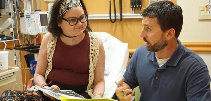 lovelyti's tweet image. buff.ly/3mGs8Hm  A 20-year-old woman cast her ballot early before dying of cancer. Her state will throw it out.