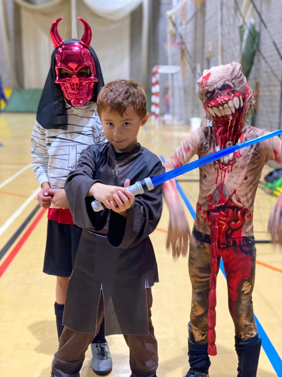 londonutdfutsa1's tweet photo. Happy Halloween 🎃🕷🕸💀👻#futsal #HappyHalloween2020 #londonunitedfutsalacademy #joma #nike #savefutsal https://t.co/XgdYU5YzGv