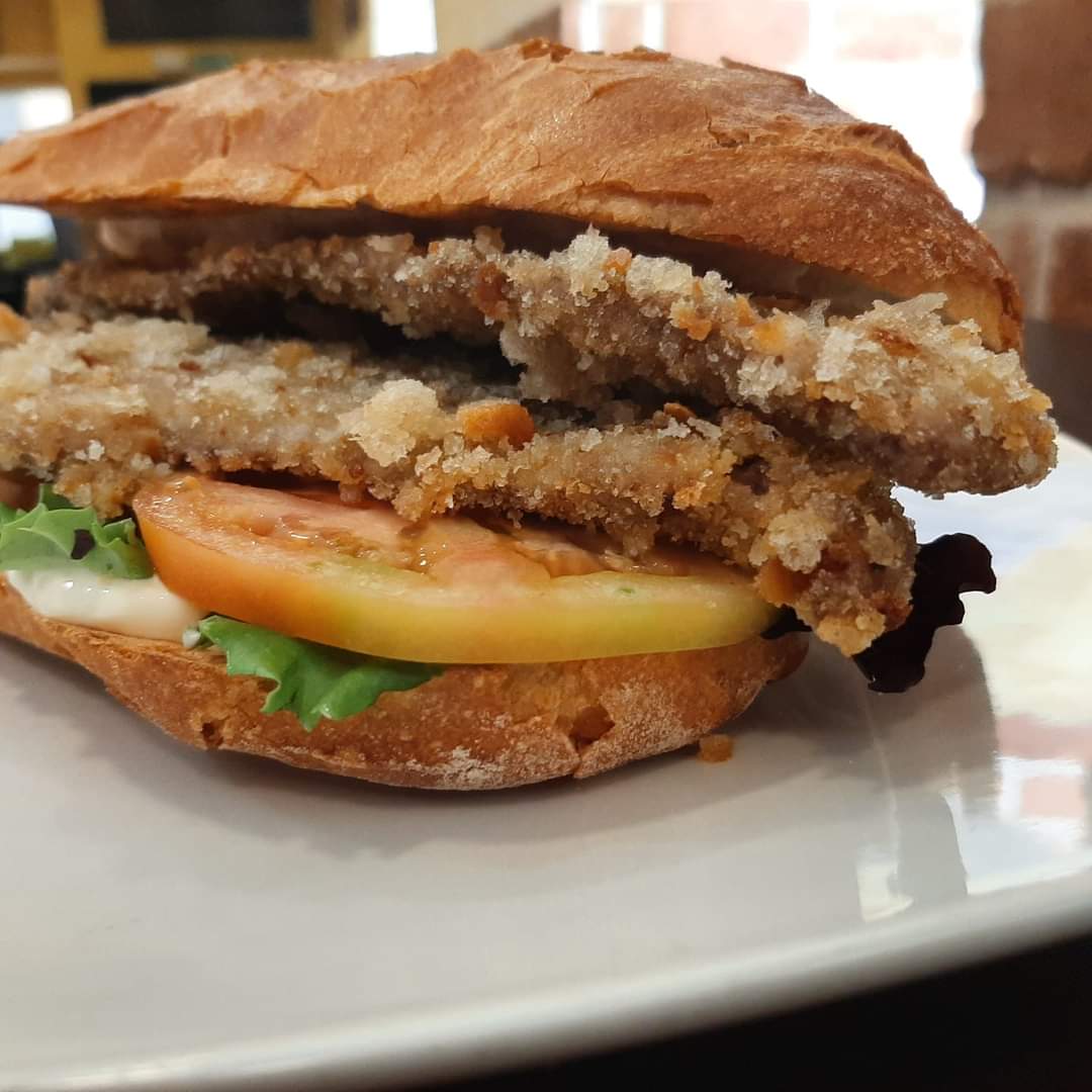 zamper741's tweet photo. #elperdigacho
GRACIAS!!
Y un millón de disculpas a quien hoy por motivos de aforo no hemos podido atender
Tanto recogidas, como domicilios y en nuestra terraza hoy ha sido un gran día
Os habéis terminado TODAS las HAMBURGUESAS y casi TODAS las milanesas
Os esperamos mañana https://t.co/zjBzpnpQGs