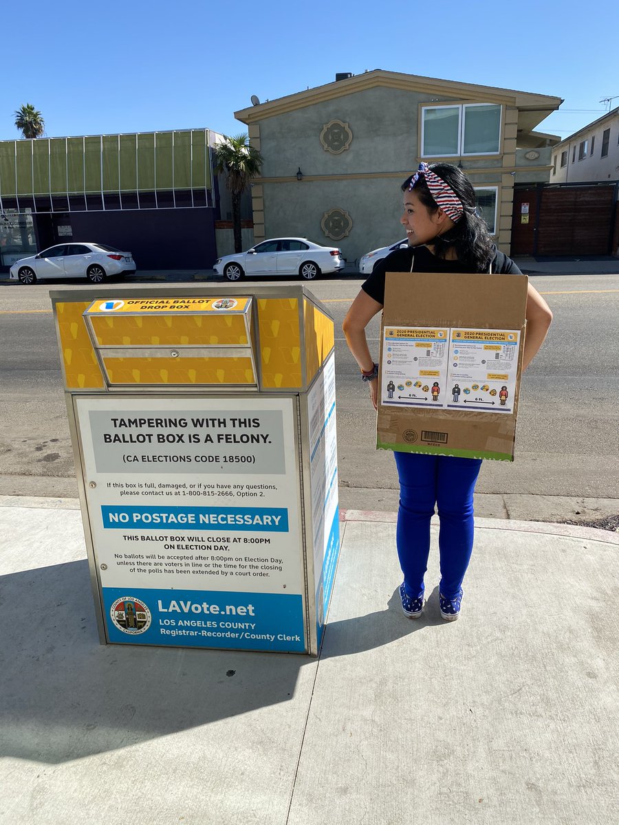 BeverlyYanuaria's tweet photo. Hello! This is your friendly neighborhood LA County Ballot Box reminding you that there are over 400 official ballot boxes just like me, including right in front of your local library. 

Happy Voting! Happy Hallowe’en! 🗳🇺🇸🎃
@LACountyRRCC https://t.co/mcirLt6E1a