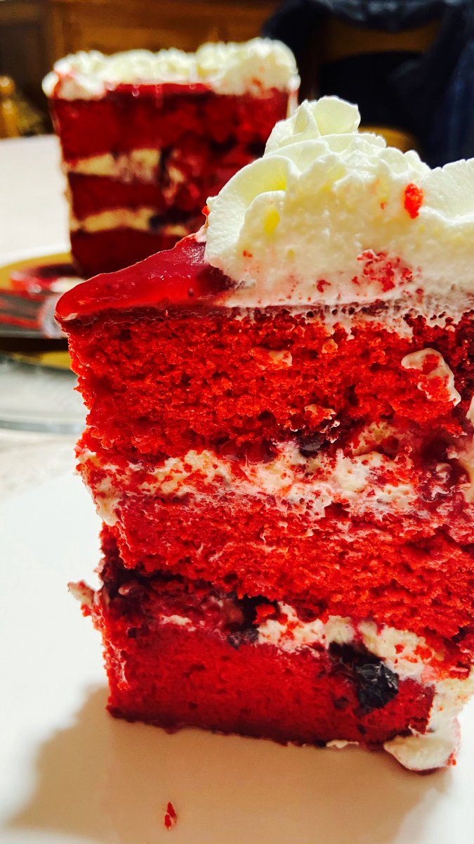 AMarysette's tweet photo. Bonsoir 😊
Voici mon dessert d’Halloween 
RED VELVET D’HALLOWEEN 
@22myriam @mangezplus @laceriseslm @macuisineamoi @Mag_Gastronomie @MisRecetasMarro @gateauetcuisine @lesepicesrient @TestdeStephanie @ https://t.co/YcnynNiFlY